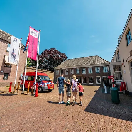Chalet 4 5 Km From The Seaside Town Of Rockanje Hellevoetsluis